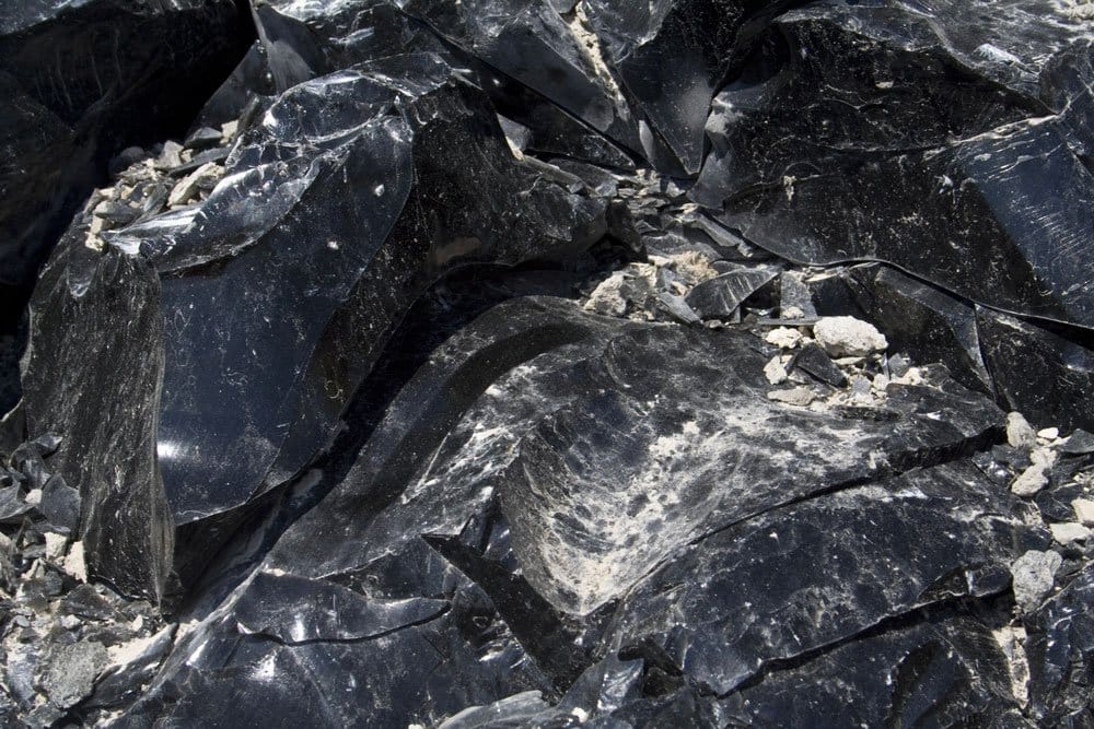 Pierre obsidienne naturelle — vertus et bienfaits en lithothérapie