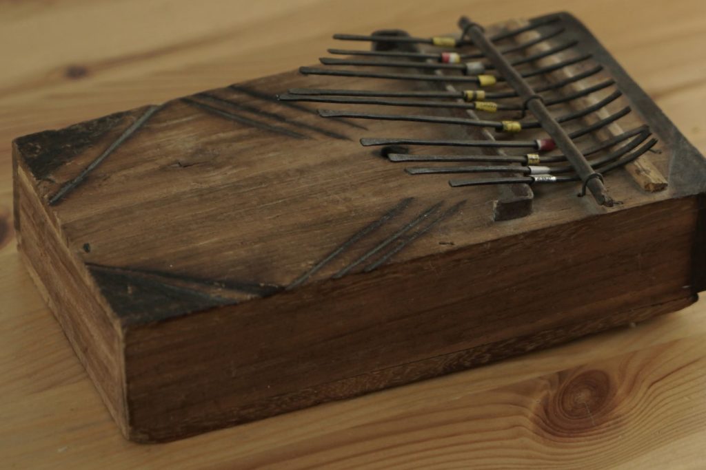 instrument-mbira-description