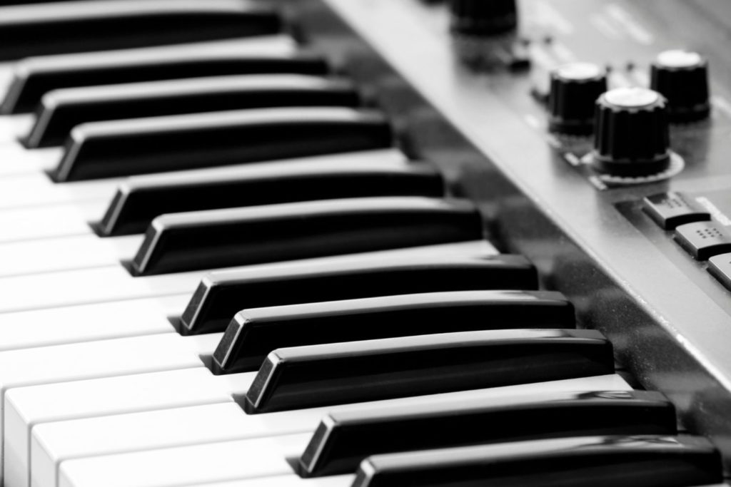 instrument-piano-electrique-description