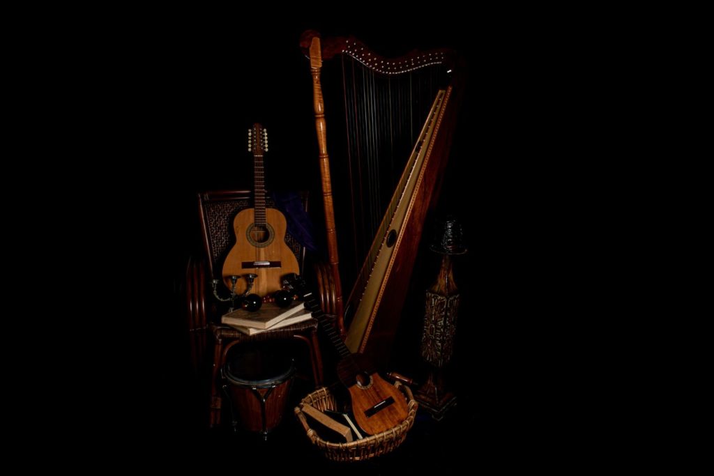 instrument-Guitare-harpe-apprendre